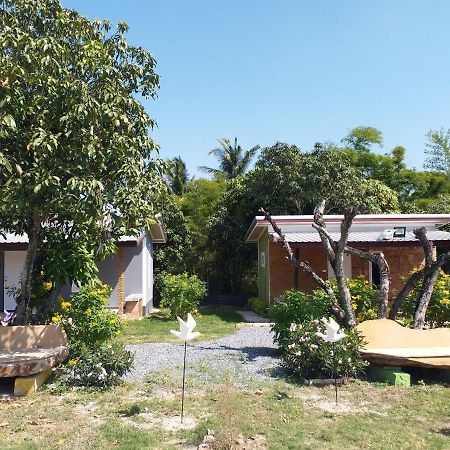 Baan Hin Sai Suay Hotel Nong Sarai Buitenkant foto
